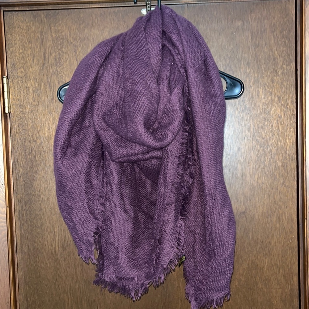 Dark Purple Chunky Blanket Scarf